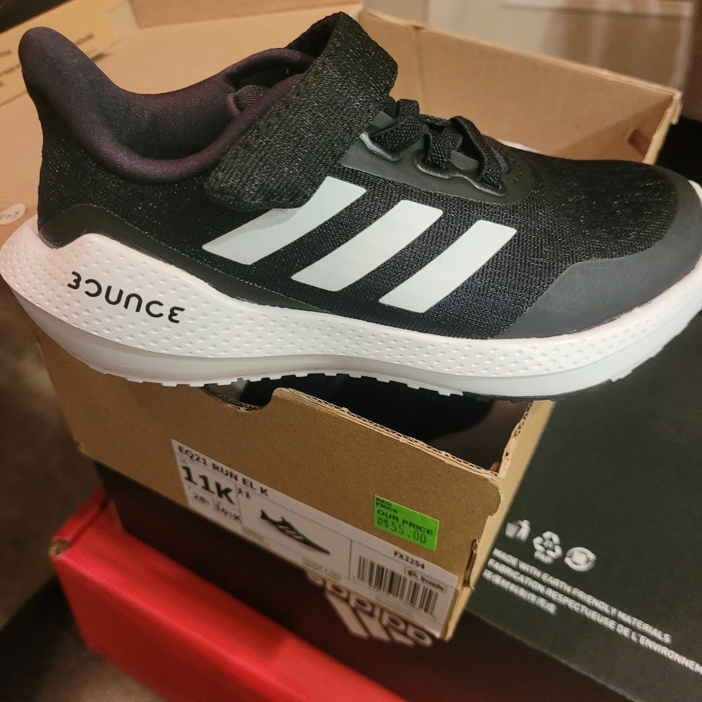 Kids ADIDAS. 11K